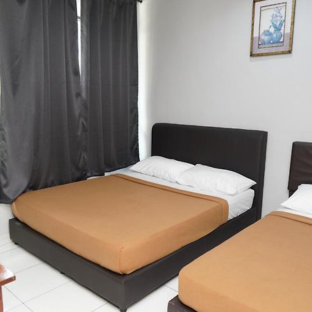 Hotel Sixty Nine Johor Bahru Exterior photo
