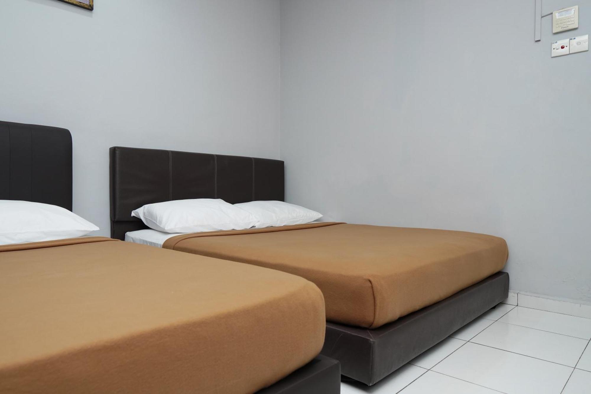 Hotel Sixty Nine Johor Bahru Exterior photo
